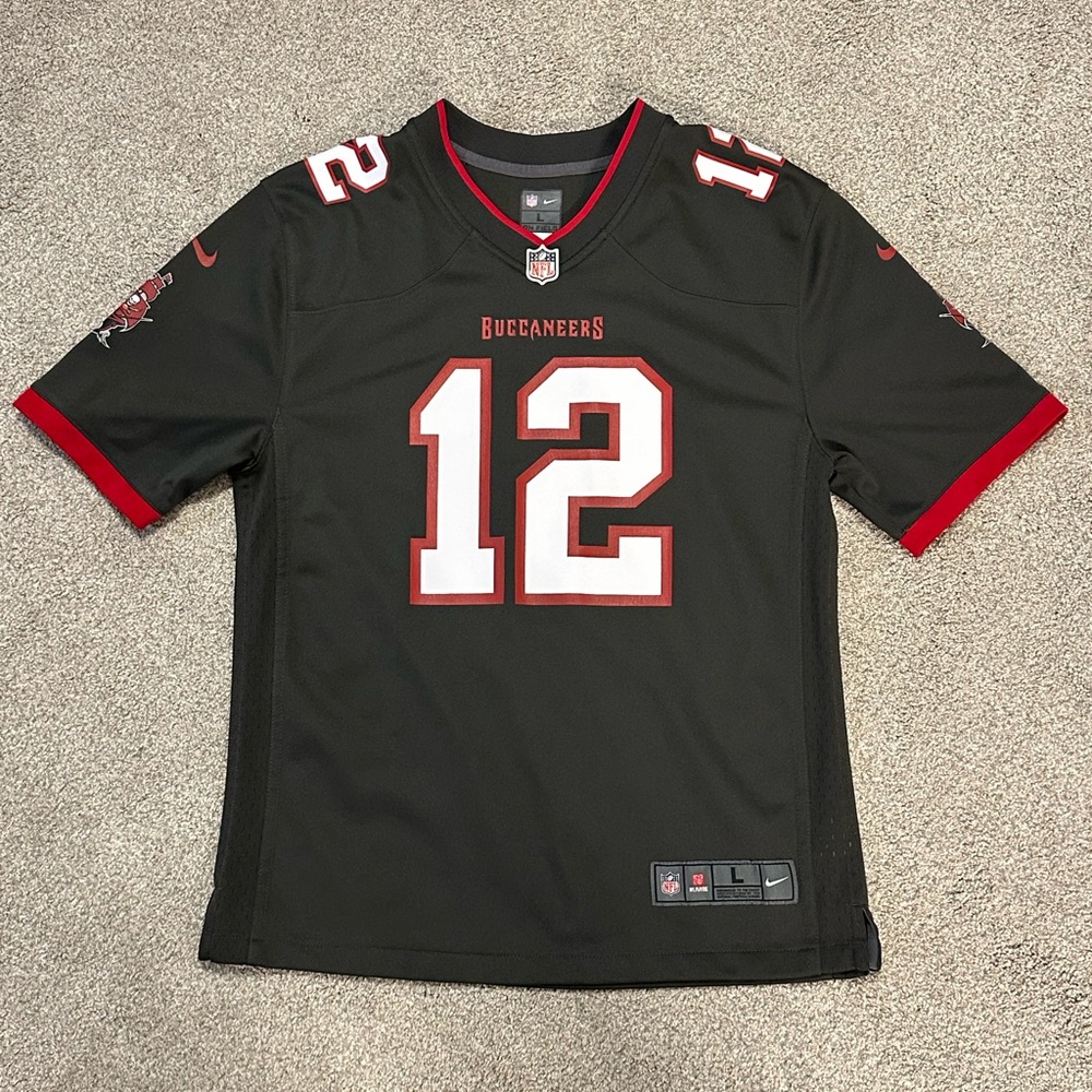 Nike NFL Buccaneers Jersey Black and Red Youth Large